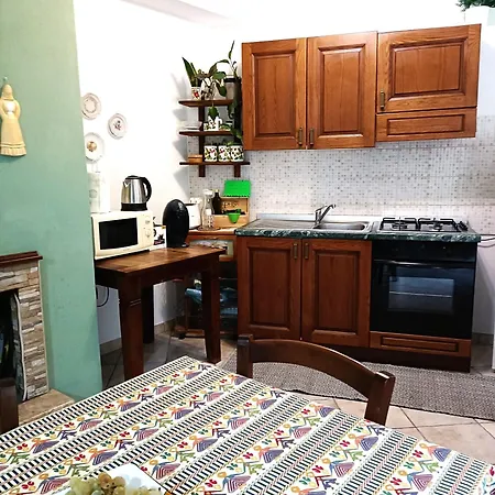 Giarranas House - With Coutyard Apartmán