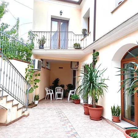 Apartment Giarranas House - With Coutyard
